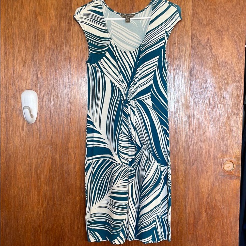 Elegant Leaf Print Dress